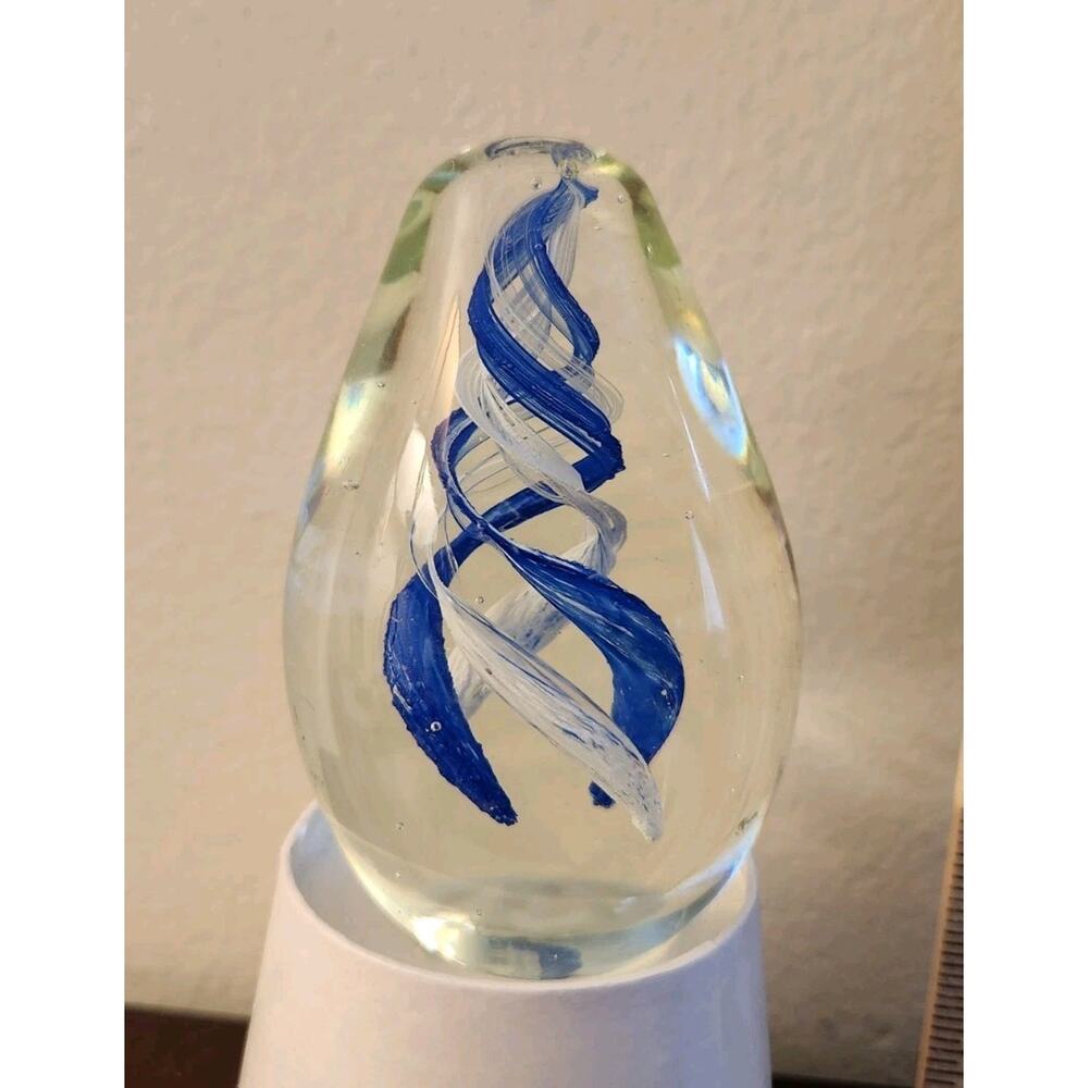 Beautiful Vintage Multi-colored Egg-shaped Paper Weight